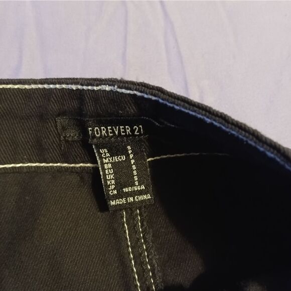 Forever 21 Mini Skirt - Size: Small (0383) - Picture 4 of 6